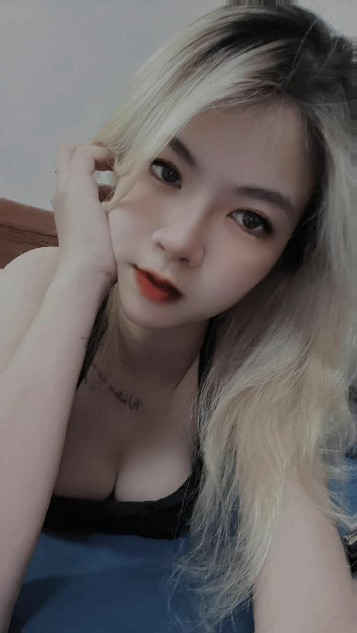 Bạn gái cũ của tôi là Lương Tiểu Hoa, giọng nói của cô ấy rất thật và biểu cảm của cô ấy rất say đắm